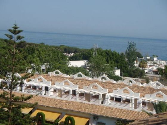Foto 1 de Estudi en venda a parque Carolina Milla de Oro amb terrassa i piscina