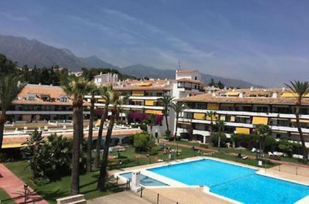 Foto 2 de Estudi en venda a parque Carolina Milla de Oro amb terrassa i piscina