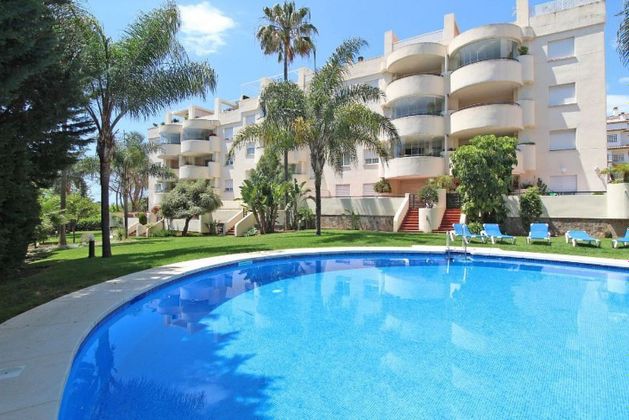 Foto 1 de Pis en venda a urbanización Gran Ducado Milla de Oro de 3 habitacions amb terrassa i piscina