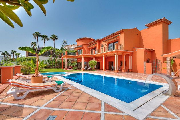 Foto 1 de Casa en venta en calle Felisa de Cortes de 5 habitaciones con terraza y piscina