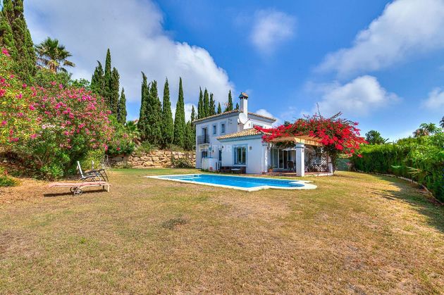 Foto 1 de Casa en venda a pasaje De Los Corales de 4 habitacions amb terrassa i piscina