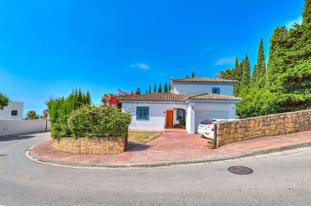 Foto 2 de Casa en venda a pasaje De Los Corales de 4 habitacions amb terrassa i piscina