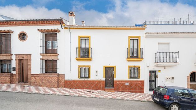 Foto 1 de Casa adossada en venda a calle Escultor Marin Higuero de 3 habitacions amb balcó