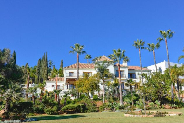 Foto 2 de Xalet en venda a Paraíso - Atalaya- Benamara de 16 habitacions amb terrassa i piscina