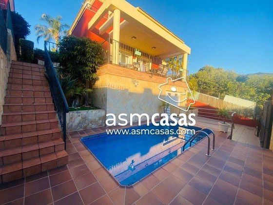 Foto 1 de Venta de chalet en Montornés - Las Palmas - El Refugio de 5 habitaciones con terraza y piscina