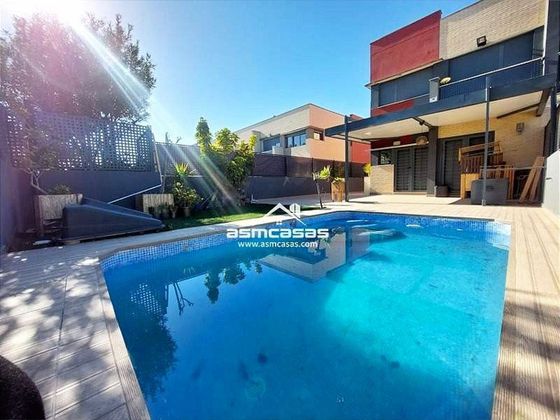 Foto 1 de Casa en venta en Curva - Heliópolis de 3 habitaciones con terraza y piscina