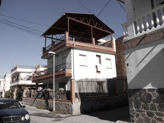 Foto 1 de Casa en venta en Huétor Vega de 2 habitaciones con terraza y balcón