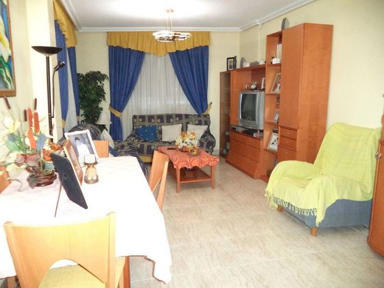 Foto 2 de Chalet en venta en San Pedro del Pinatar de 3 habitaciones con terraza y aire acondicionado