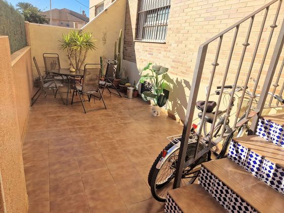 Foto 2 de Dúplex en venda a Santiago de la Ribera de 4 habitacions amb garatge i jardí