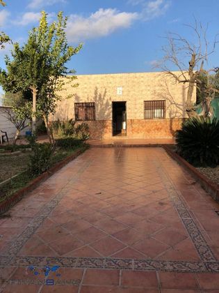 Foto 2 de Casa rural en venda a Coria del Río de 2 habitacions amb piscina i aire acondicionat