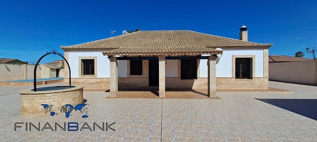Foto 2 de Xalet en venda a Huévar del Aljarafe de 5 habitacions amb terrassa i garatge