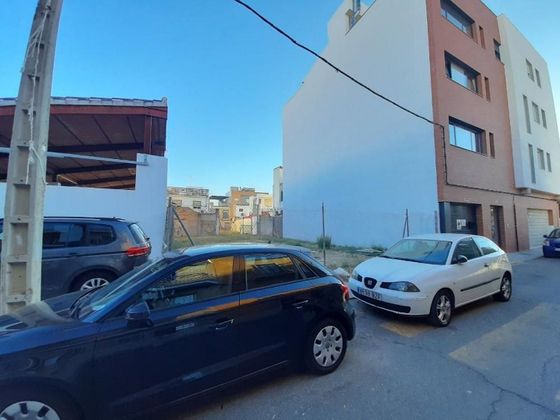 Foto 1 de Venta de terreno en calle Pamplona de 258 m²