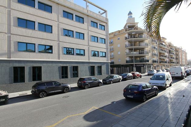 Foto 2 de Venta de piso en Poniente-Faro de 3 habitaciones con terraza y piscina
