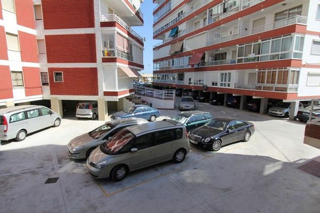 Foto 1 de Pis en lloguer a Poniente-Faro de 2 habitacions amb terrassa i piscina