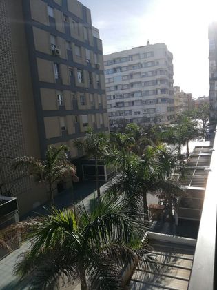 Foto 2 de Pis en lloguer a Centro - Vélez-Málaga de 2 habitacions amb terrassa i mobles
