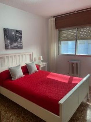 Foto 1 de Pis en lloguer a calle José Recuerda de 4 habitacions amb terrassa i mobles