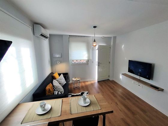 Foto 2 de Alquiler de piso en calle Isaac Albeniz de 1 habitación con muebles y aire acondicionado