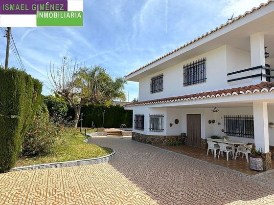 Foto 2 de Xalet en venda a Náquera de 6 habitacions amb terrassa i piscina