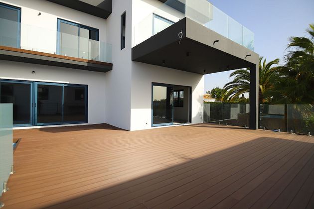Foto 1 de Venta de chalet en Calahonda de 5 habitaciones con terraza y piscina