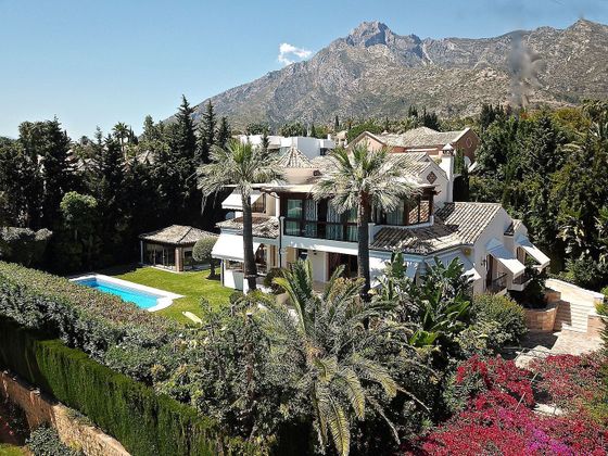 Foto 1 de Xalet en venda a Sierra Blanca de 5 habitacions amb terrassa i piscina