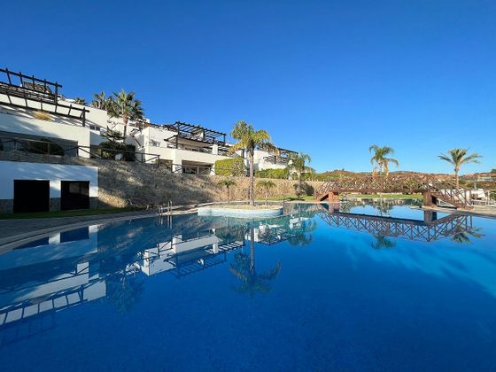 Foto 1 de Ático en alquiler en Los Monteros - Bahía de Marbella de 2 habitaciones con terraza y piscina