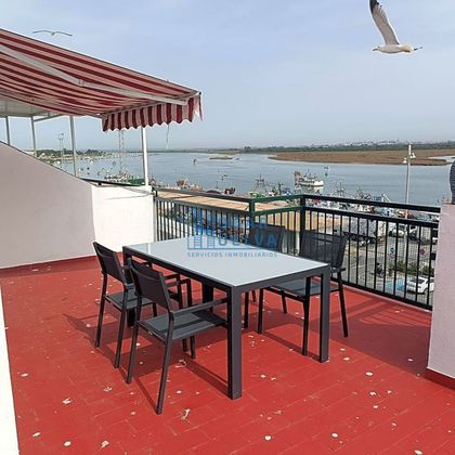 Foto 2 de Ático en alquiler en Punta Umbría de 2 habitaciones con terraza y muebles