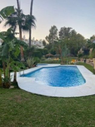 Foto 1 de Pis en venda a calle Arrabal Finca de Calahonda de 3 habitacions amb terrassa i piscina