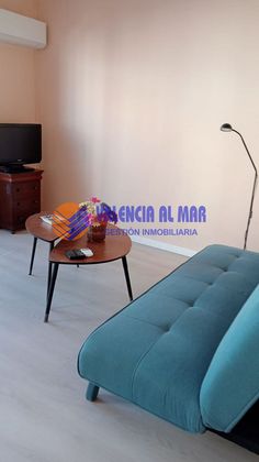 Foto 2 de Alquiler de ático en calle Sevilla de 2 habitaciones con terraza y muebles