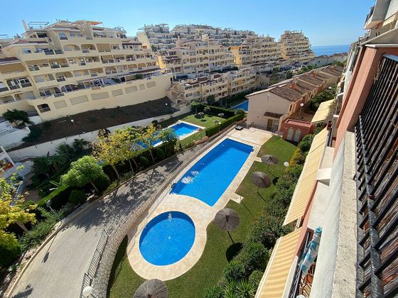 Foto 1 de Venta de piso en calle Faro de 3 habitaciones con terraza y piscina