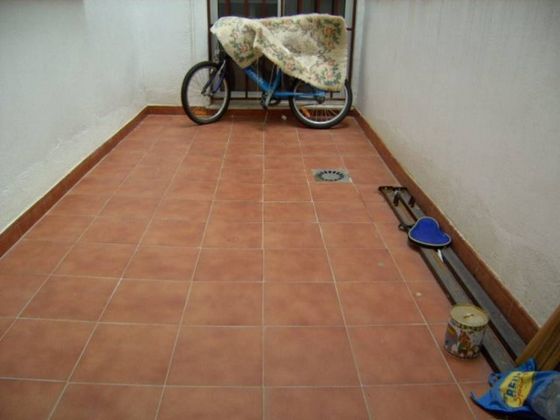 Foto 2 de Venta de piso en Catarroja de 3 habitaciones con terraza y garaje