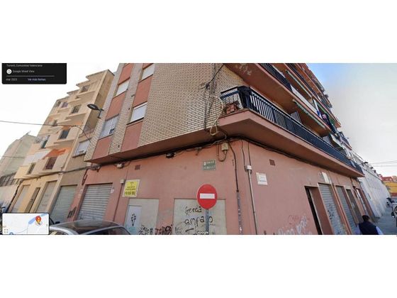 Foto 2 de Piso en venta en calle De Quart de Poblet de 3 habitaciones con balcón