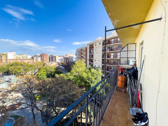 Foto 1 de Pis en venda a Torrefiel de 3 habitacions amb balcó i aire acondicionat