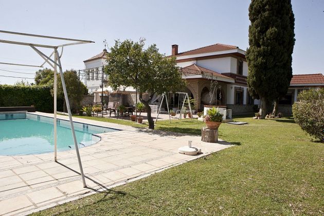 Foto 1 de Xalet en venda a Espartinas de 6 habitacions amb terrassa i piscina
