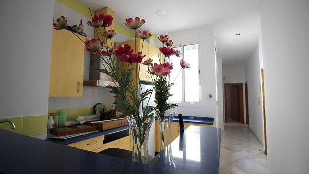 Foto 1 de Pis en lloguer a Arenal de 2 habitacions amb terrassa i mobles
