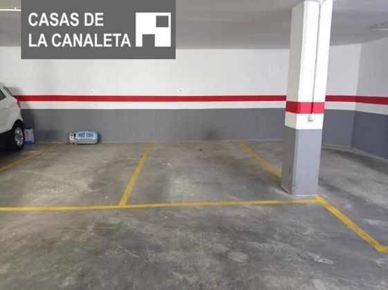 Foto 1 de Alquiler de garaje en La Constitución - Canaleta de 20 m²