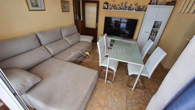 Foto 1 de Venta de piso en Almuñecar de 2 habitaciones con terraza y piscina