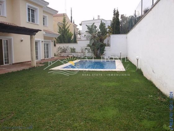 Foto 2 de Casa rural en venda a Añoreta Golf - Paraíso del Sol de 4 habitacions amb terrassa i piscina