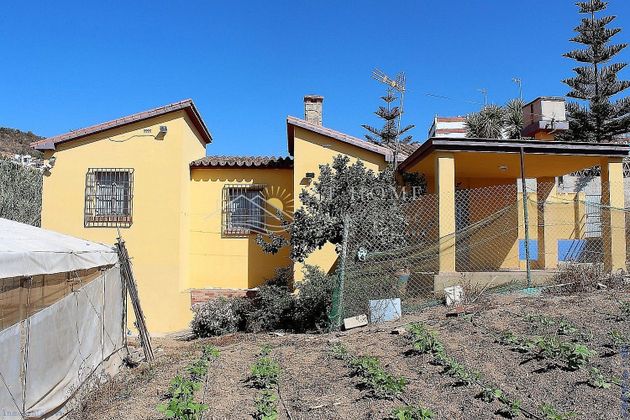 Foto 2 de Casa rural en venta en Benajarafe – Almayate de 2 habitaciones con jardín