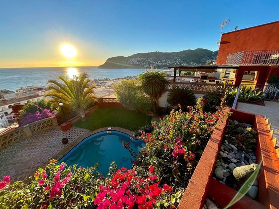 Foto 2 de Xalet en venda a La Herradura de 6 habitacions amb terrassa i piscina