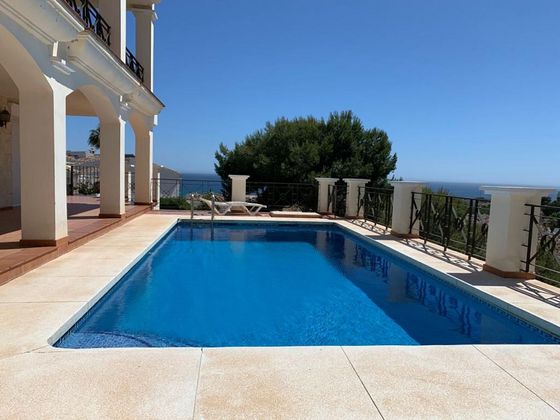 Foto 2 de Xalet en venda a calle Capricornio de 5 habitacions amb terrassa i piscina