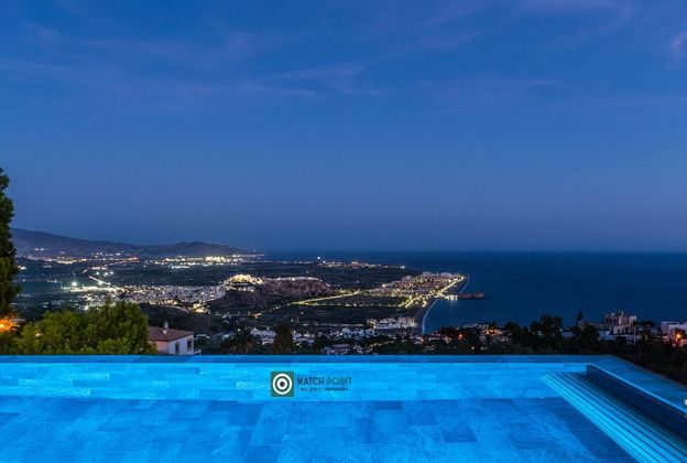 Foto 1 de Xalet en venda a calle Monte de Los Almendros de 5 habitacions amb terrassa i piscina