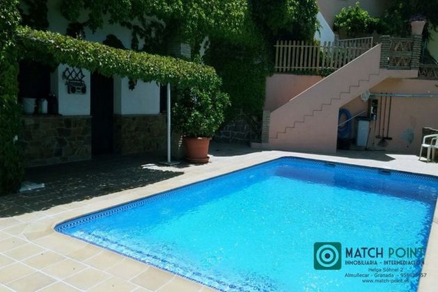Foto 1 de Xalet en venda a Velilla-Taramay de 4 habitacions amb terrassa i piscina