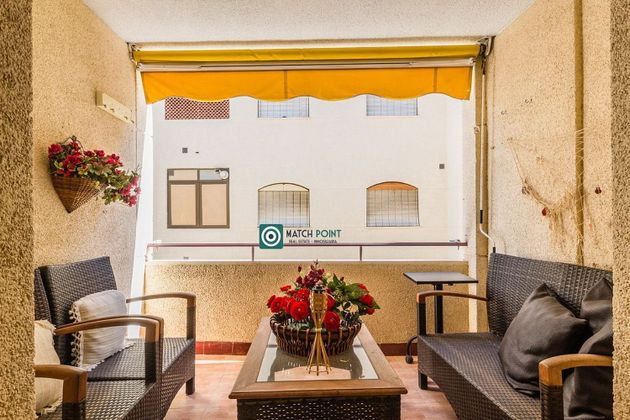 Foto 1 de Pis en lloguer a plaza Kuwait de 1 habitació amb terrassa i mobles