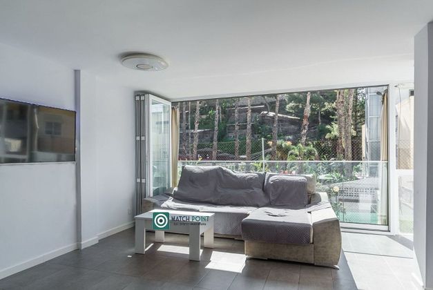 Foto 1 de Venta de piso en Almuñecar de 3 habitaciones con terraza y piscina