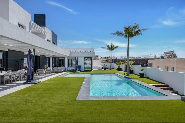 Foto 1 de Casa en venda a Campo de Mijas de 3 habitacions amb terrassa i piscina