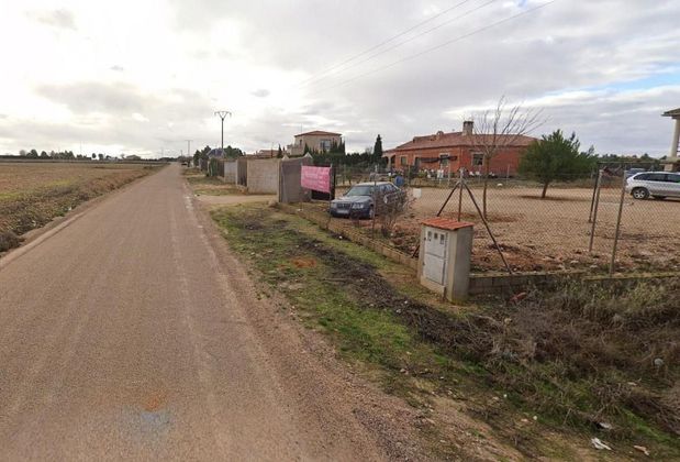 Foto 2 de Venta de terreno en Villarrobledo de 2642 m²