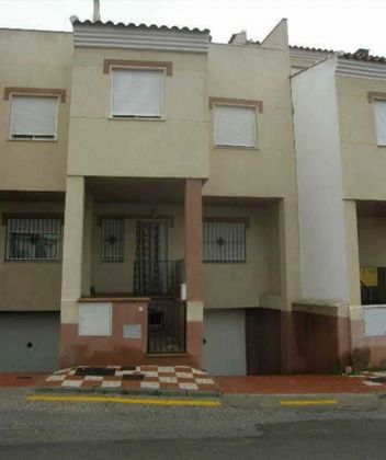 Foto 1 de Casa en venta en Güevéjar de 4 habitaciones con garaje