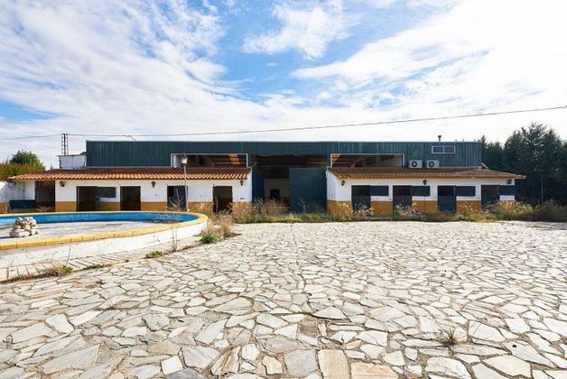Foto 2 de Xalet en venda a Pinos Puente de 6 habitacions amb piscina i garatge