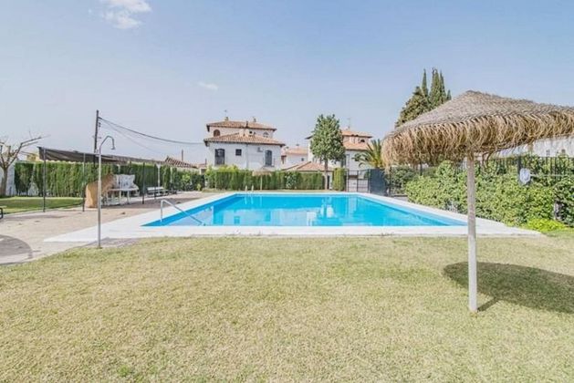 Foto 1 de Casa en venda a Ogíjares de 4 habitacions amb piscina i garatge