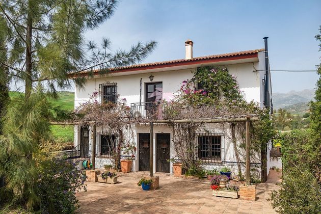 Foto 1 de Casa rural en venda a Riogordo de 5 habitacions amb terrassa
